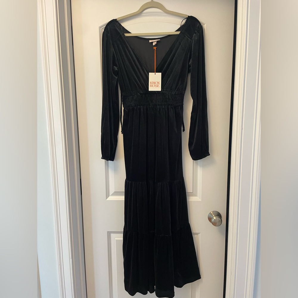 Knox Rose Black Velvet Dress